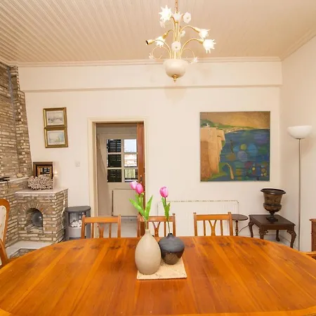 The Strovilion Estate * Dherinia