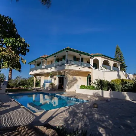 Βίλα The Strovilion Estate *